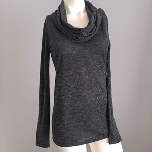 Gap Cowl Neck Ladies Top. Size S🍷